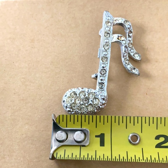 Music Note Rhinestone Pin - Picture 4 of 4
